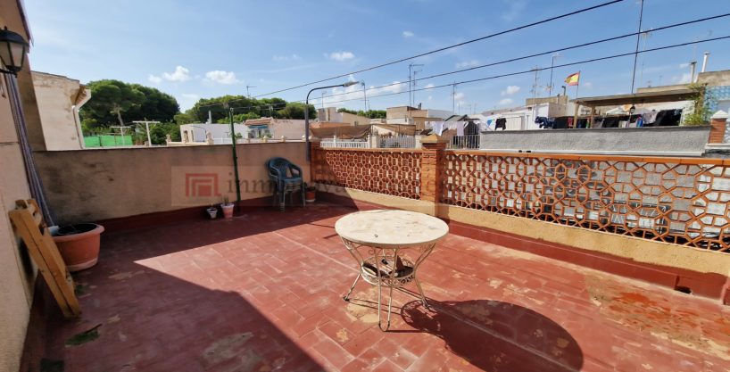 Venta de Planta Baja en BARRIO PERAL