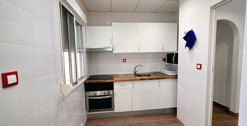 Venta de Piso en BDA. SAN GINES