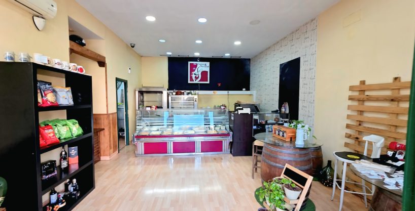 Traspaso de Negocio en Funcionamiento en Residencial Santa Ana – 80 m² con Equipamiento Completo