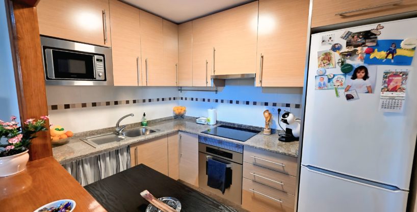 🏡 Venta de Planta Baja en Roche | Casa con Parcela y Terraza para Reformar