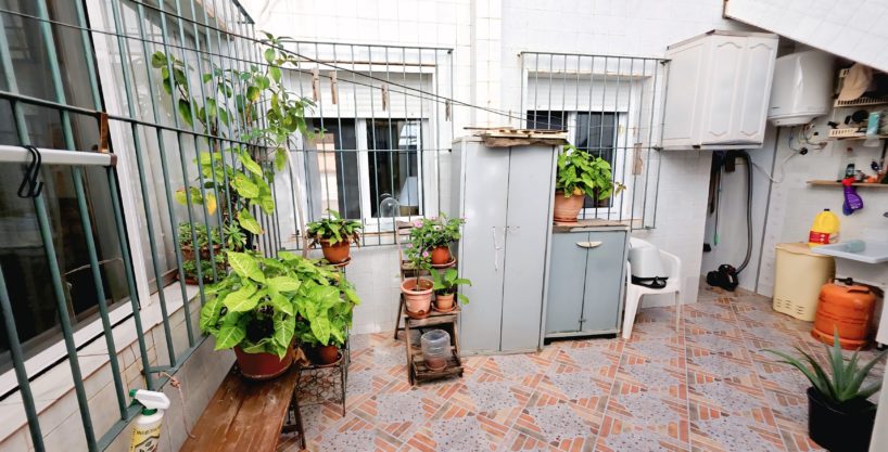 Planta Baja en Venta en Barriada Cuatro Santos | Parcela 123 m², Terraza y Orientación Sur