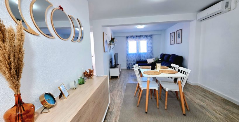 Piso en ALQUILER en Barriada San Ginés, luminoso y bien comunicado.